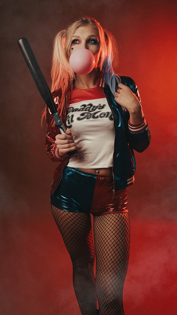 Miloupd-Portraitfotografie-Portrait-Harley-Quinn-Studioshooting-Halloween-Karneval-Harley-Kaugummi